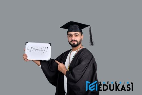 Bukan Cuma IPK! Ini Rahasia Lolos Beasiswa Impianmu.