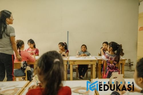 Dari Gagal ke Sukses: Kisah Nyata Guru yang Bangkit dari Kekecewaan