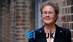 Dr. Linda Darling-Hammond: Guru dan kebijakan pendidikan berkualitas.