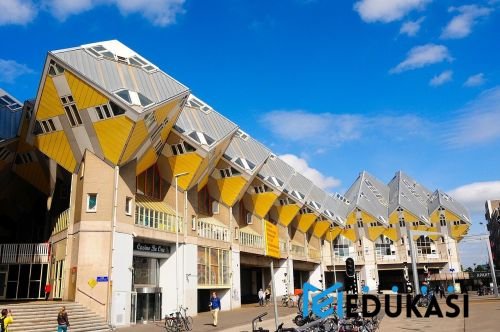 Filosofi Arsitektur Angkor Wat: Simbol Kosmos dan Keharmonisan Hidup