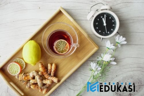 Gunakan rempah alami sebagai pengganti penyedap rasa.