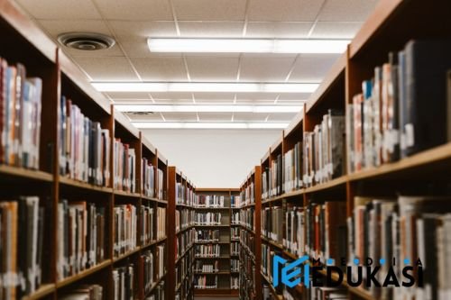 Implementasi Model Pembelajaran Flipped Classroom: Dari Teori ke Praktik di Kelas