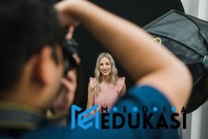 Jago Edit Foto Cuma Modal HP? Ini Caranya!