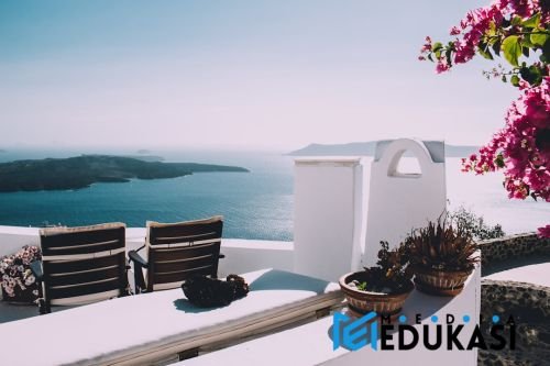 Liburan Mewah Harga Kaki Lima? Ini Dia Rahasia Traveler Cerdas!