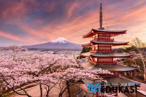 Mengapa Siswa Jepang Unggul dalam Disiplin dan Prestasi Akademik?