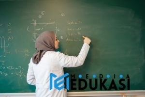 Mengintegrasikan Nilai-Nilai Karakter dalam RPP Modul Ajar untuk Pembelajaran Mendalam