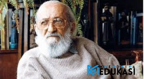 Paulo Freire: Pendidikan kaum tertindas lewat Pendidikan Kaum Tertindas.