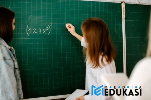 Pendekatan Inkuiri: Mendorong Siswa Bertanya	 Menyelidiki	 dan Menemukan Jawaban Sendiri  untuk Pembelajaran Mendalam