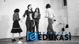 Rhythm 0 oleh Marina Abramovic: Batas Tubuh  Psikologi  dan Interaksi Manusia