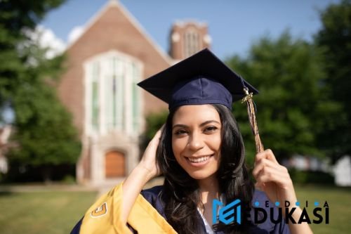 Strategi Jitu Lolos Beasiswa: Bangun Portofolio Impian Sejak Dini!