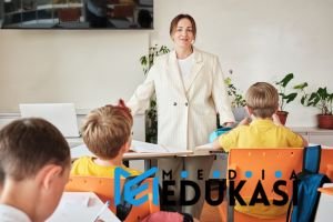 Teknik Socratic Seminar: Membangun Diskusi Pembelajaran Mendalam di Kelas