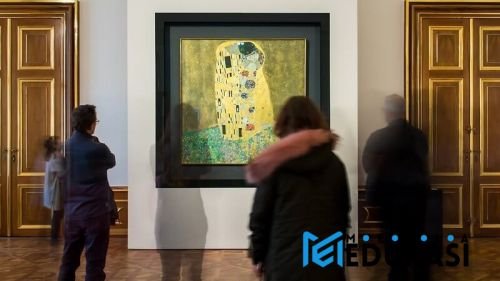 The Kiss oleh Gustav Klimt: Emas  Gairah  dan Simbolisme yang Menginspirasi Generasi