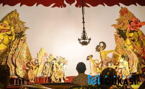 Wayang Kulit: Bayangan yang Menyampaikan Filosofi dan Moral