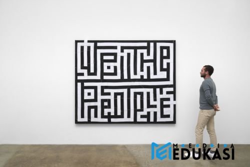 We the People oleh Hank Willis Thomas: Menafsir Ulang Konstitusi AS dengan Wajah yang Terpinggirkan